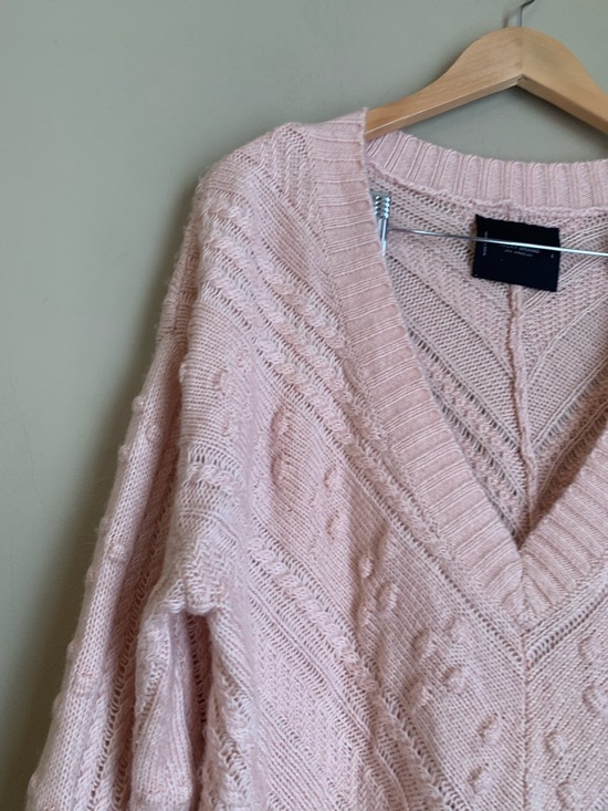 Lucky Brand Women’s Cable Knit V-Neck Sweater Pink Sz L Loose Beachy Spring - Picture 5 of 9